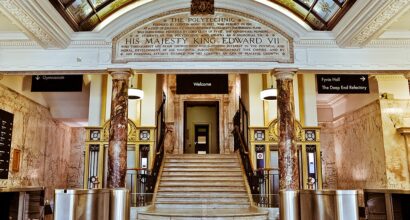 This file is licensed under the Creative Commons Attribution 3.0 Unported license. Attribution: Sabotage1 at en.wikipedia (https://commons.wikimedia.org/wiki/File:University_of_Westminster_Foyer.jpg)