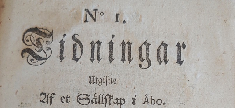 The front page of the newspaper Tidningar Utgifne af et Sällskap i Åbo from 1824. Text written in Fraktur lettering.