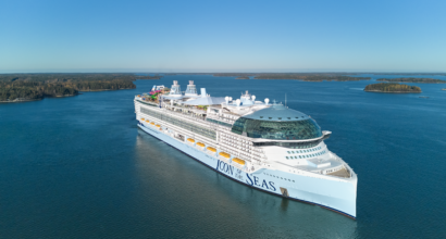Icon of the Seas -risteilijä saaristossa. Copyright Meyer Turku