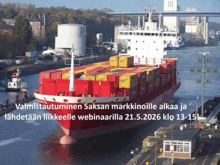 Konttilaiva Kielin kanavassa ja kuvan päällä valkoinen teksti Valmistautuminen Saksan markkinoille alkaa ja lähdetään liikkeelle webinaarilla 21.5.2026 klo 13-15!