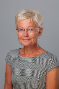 Dekaani Eija Suomela-Salmi luottaa humanistien korkeatasoiseen osaamiseen
