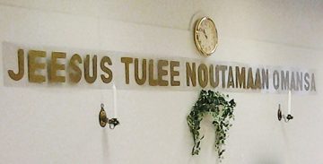 Tulevaisuuden pelkoa pakoon