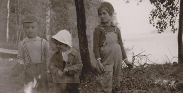 Kansatieteilijät lapsuusmuistojen jäljillä
