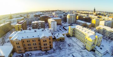 Museologian kursseilla tehdään tutuksi Sirkkalan kasarmialueen historiaa