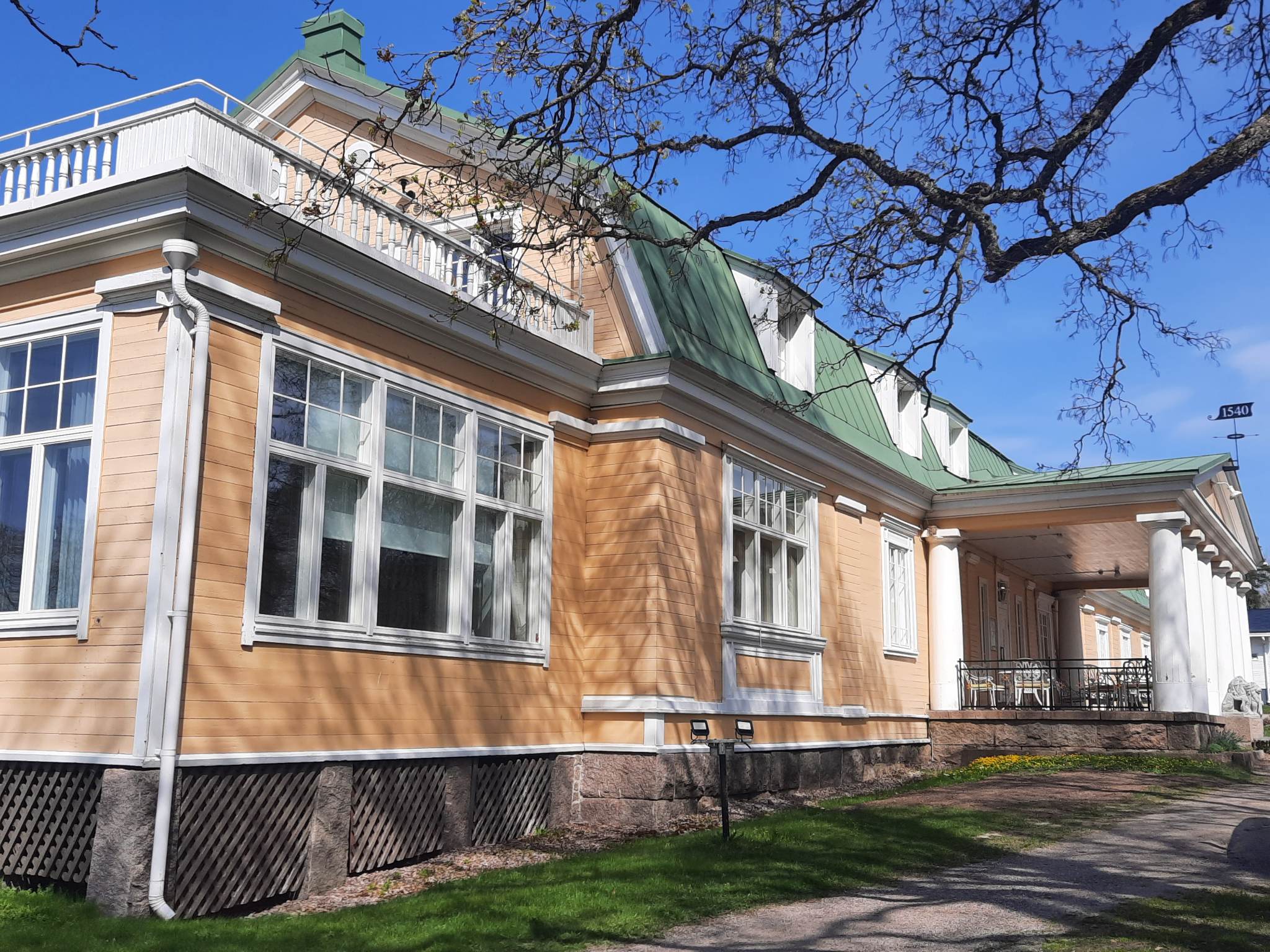 Huvudbyggnaden vid Backby gård